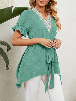 Top de manga corta de gasa con lazo suelto y cuello en V tejido jacquard para mujer 
