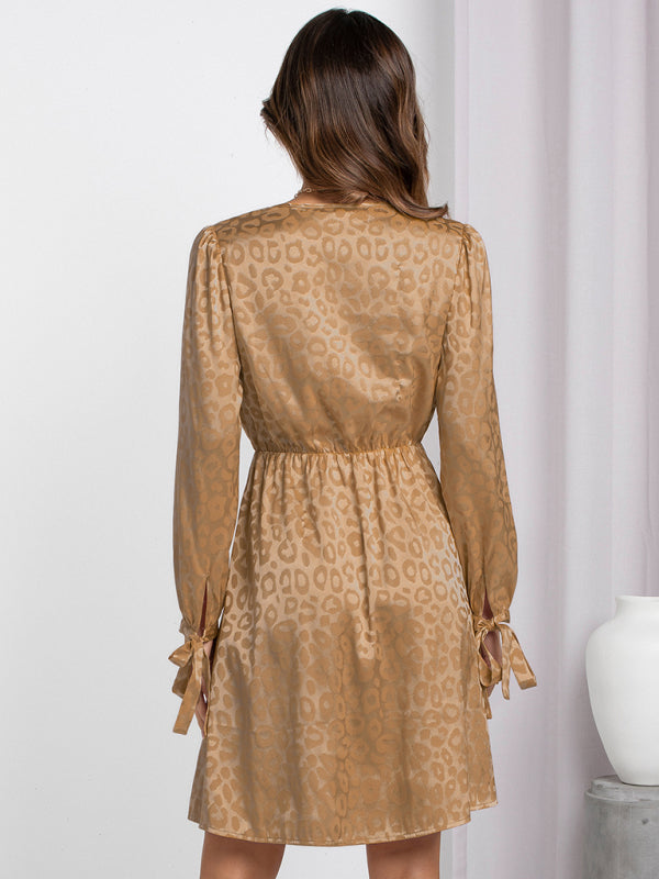 Vestido solto feminino com decote em V e manga comprida estampado 